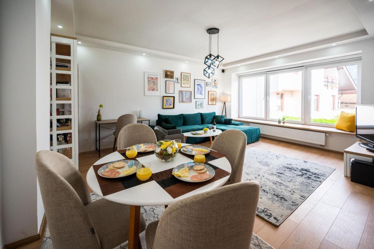 Spacious And Bright 2Bdr Apartment In The Old Town SJJ Extérieur photo