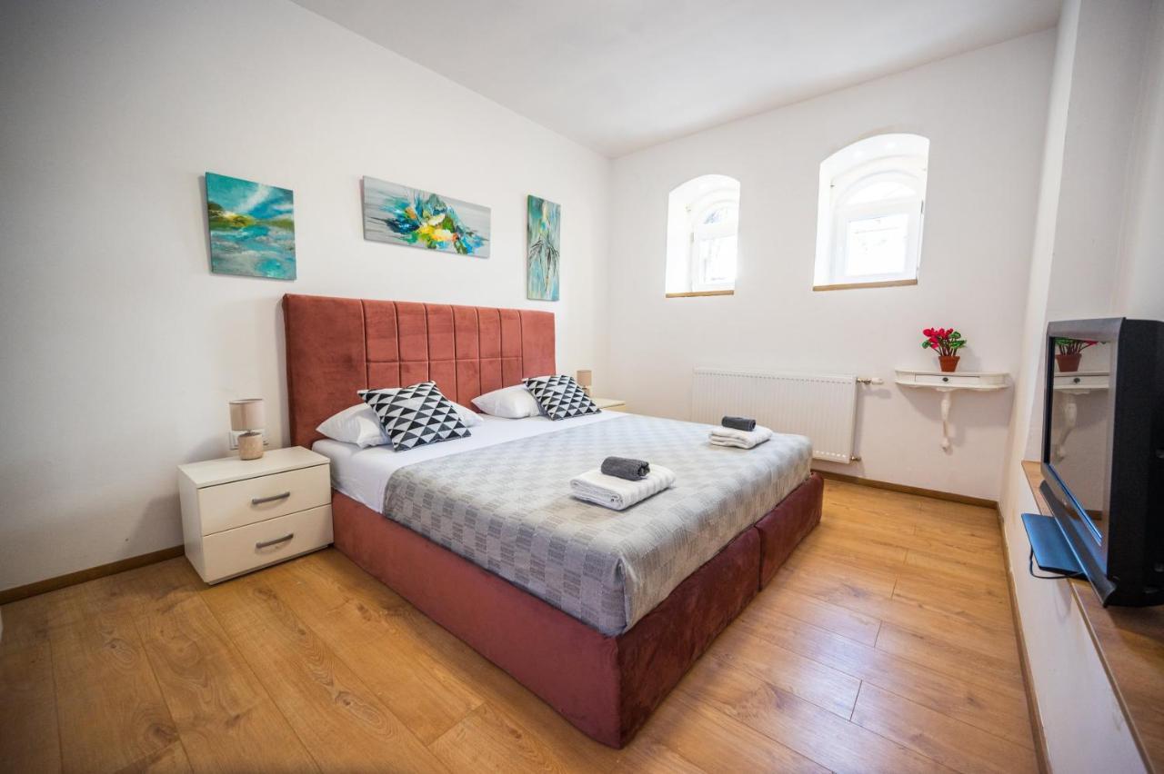 Spacious And Bright 2Bdr Apartment In The Old Town SJJ Extérieur photo
