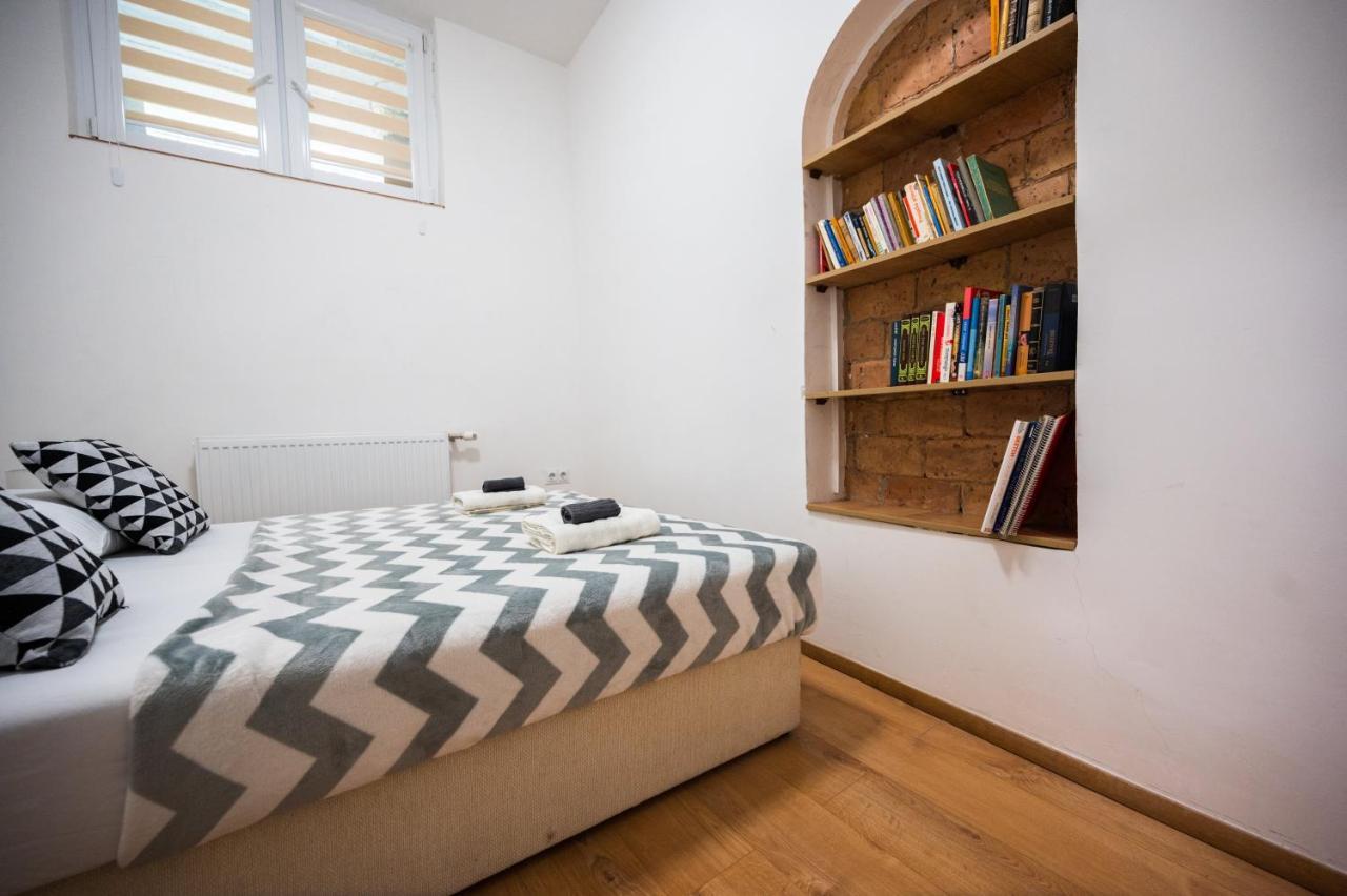 Spacious And Bright 2Bdr Apartment In The Old Town SJJ Extérieur photo